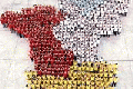 More than 1,000 journalists stand to compose a map of Ningxia
