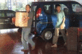 The guy who pays for his car with one yuan notes